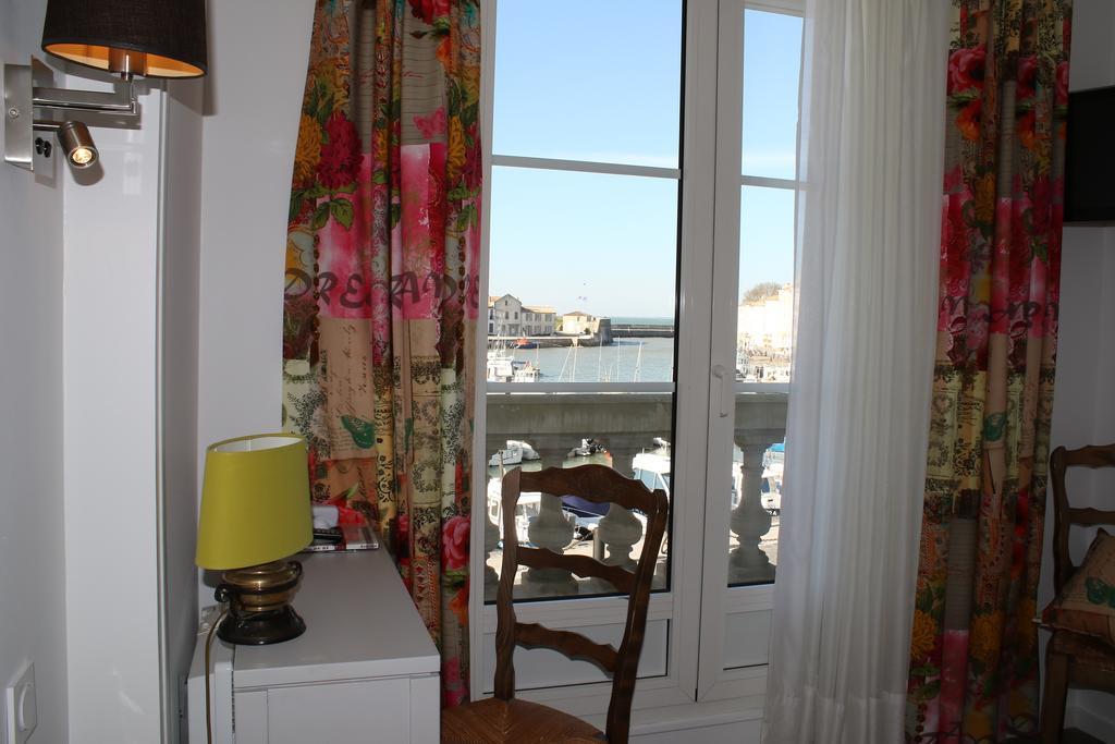 Les Colonnes Hotel Saint-Martin-de-Re Room photo