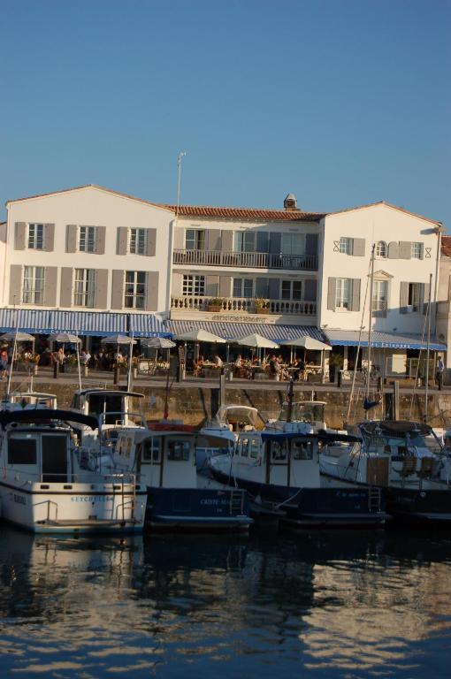 Les Colonnes Hotel Saint-Martin-de-Re Exterior photo